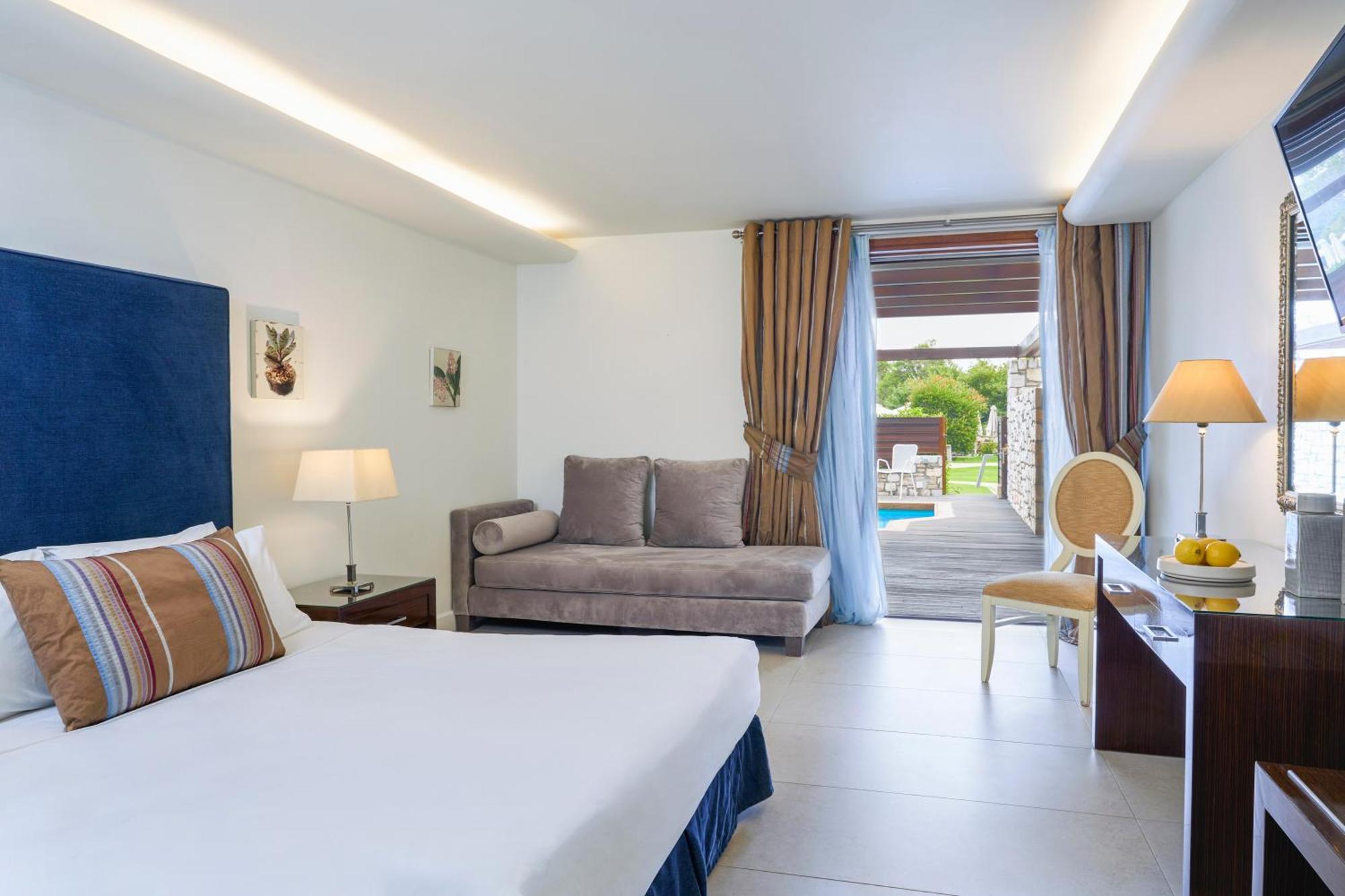 สกีอาทอส พรินเซสส์ Hotel อายา ปารัสเกวี ภายนอก รูปภาพ