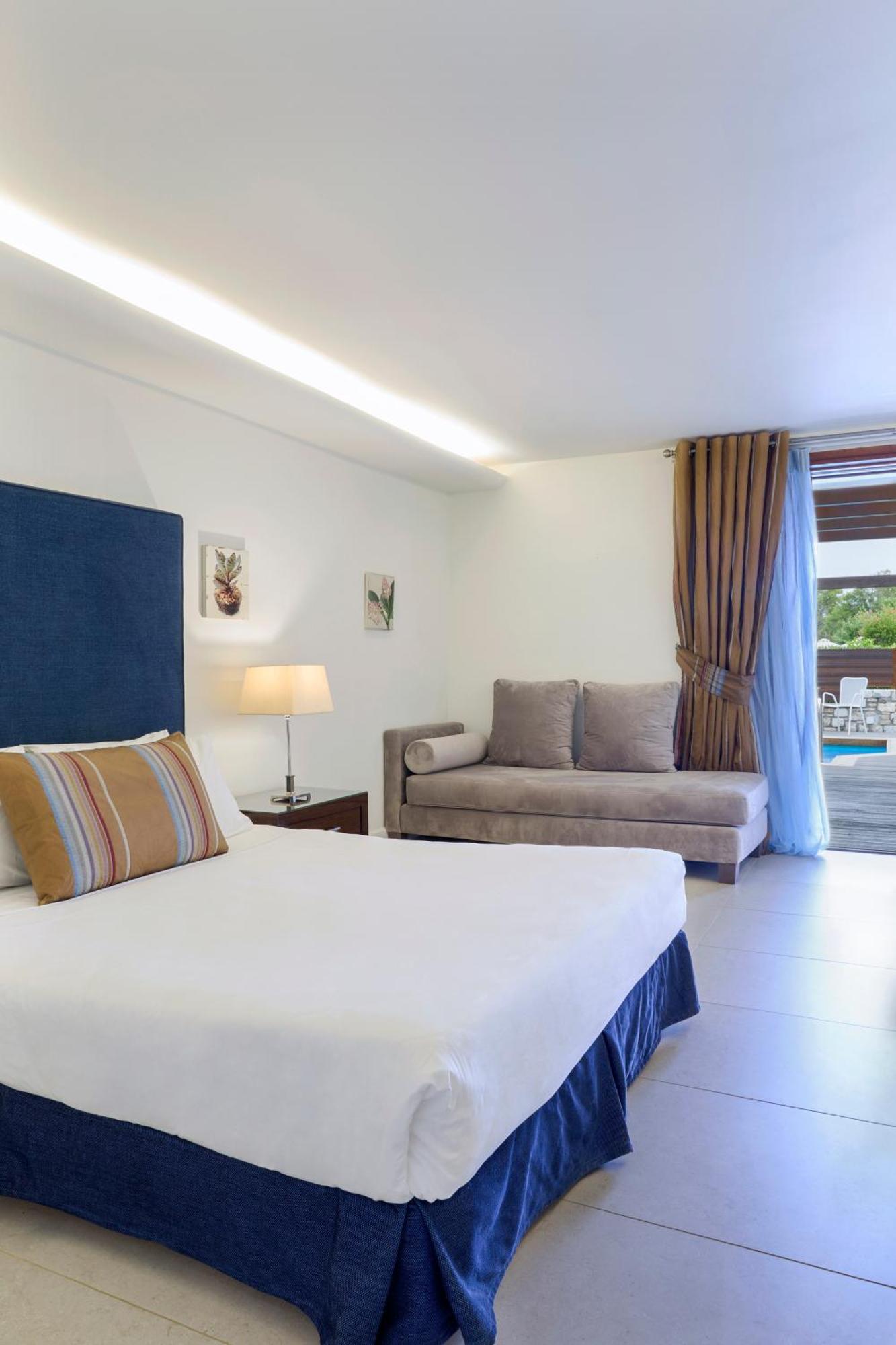 สกีอาทอส พรินเซสส์ Hotel อายา ปารัสเกวี ภายนอก รูปภาพ